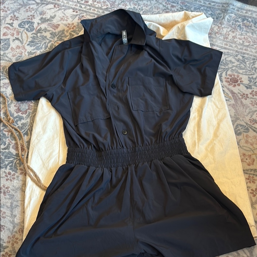 Vuori shorts jumpsuit